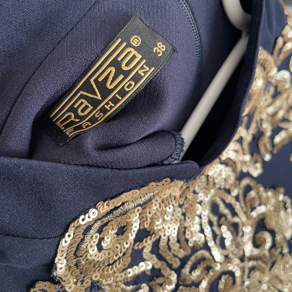 Gorgeous navy and gold sequined evening dress - Picture 3 of 5